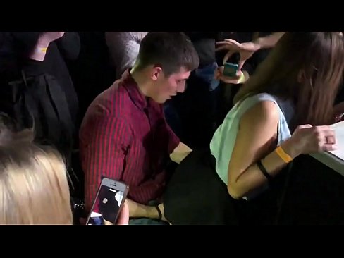 ❤️ Tunay na sex sa isang Russian nightclub. Ang 18-taong-gulang na batang babae na Ruso sa anus at puki ay nakipagkamay sa isang nightclub ❤ Sex sa tl.pornhdvideos.ru ❌