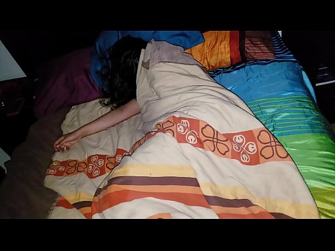 ❤️ Pinupunasan ng stepson ang kanyang batang madrasta habang natutulog ito. ❤ Sex sa tl.pornhdvideos.ru ❌